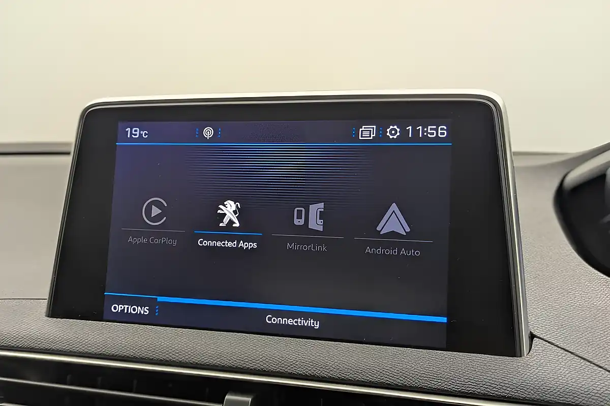 Used 2018 Peugeot 3008 Allure Grey - Interior and Exterior details 10