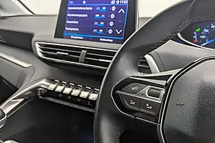 Used 2018 Peugeot 3008 Allure Grey - Interior and Exterior details 11