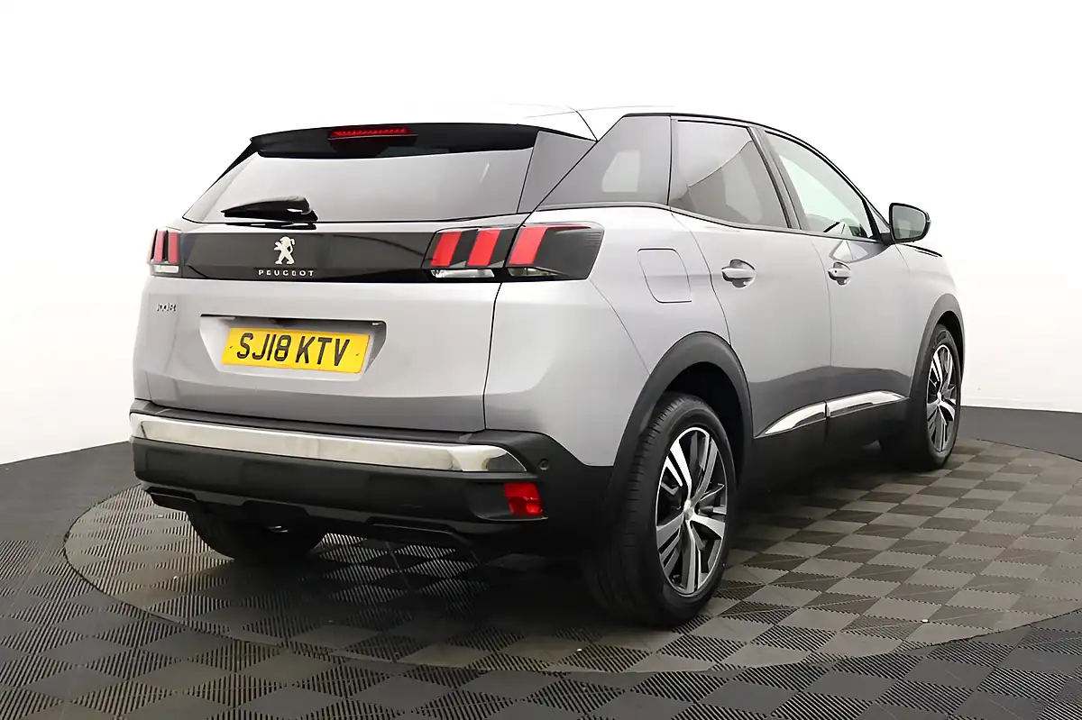 Used 2018 Peugeot 3008 Allure Grey - Interior and Exterior details 3