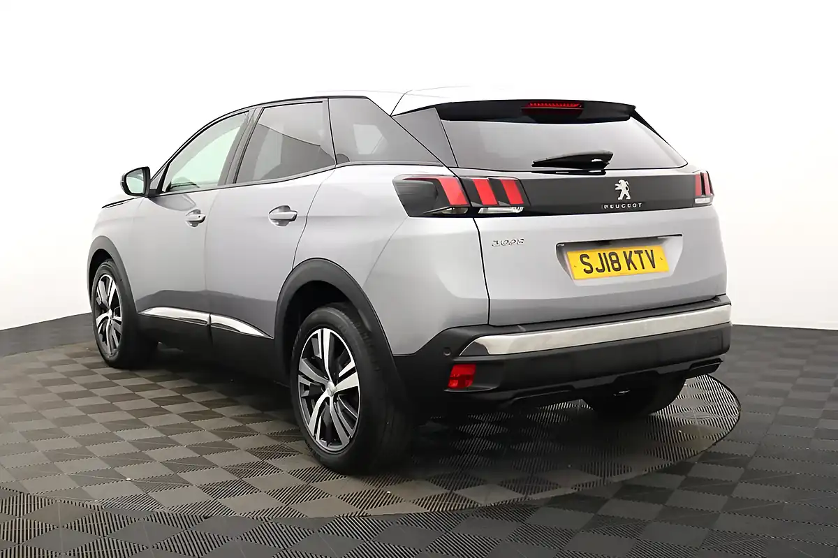 Used 2018 Peugeot 3008 Allure Grey - Interior and Exterior details 5