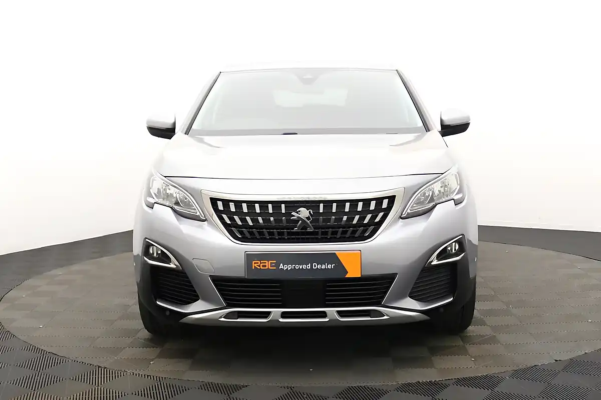 Used 2018 Peugeot 3008 Allure Grey - Interior and Exterior details 7