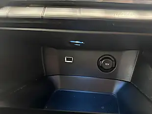 Used 2018 Peugeot 3008 Allure Grey - Interior and Exterior details 12