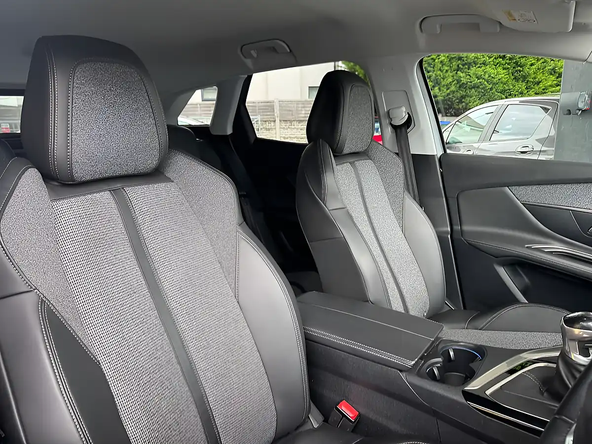 Used 2018 Peugeot 3008 Allure Grey - Interior and Exterior details 16