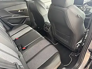 Used 2018 Peugeot 3008 Allure Grey - Interior and Exterior details 17