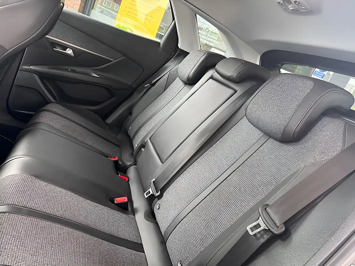 Used 2018 Peugeot 3008 Allure Grey - Interior and Exterior details 19