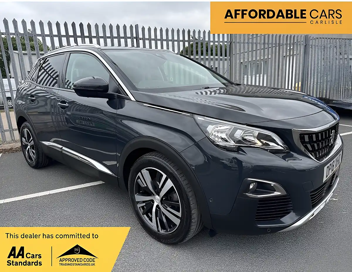 Used 2018 Peugeot 3008 Allure Grey - Front View