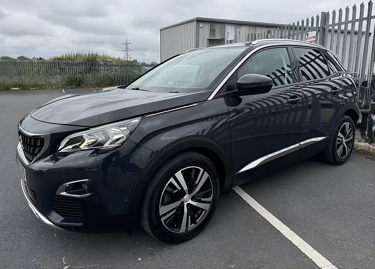 Used 2018 Peugeot 3008 Allure Grey - Interior and Exterior details 2