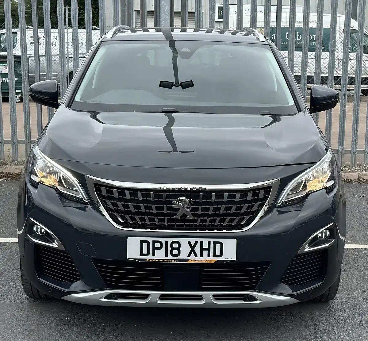 Used 2018 Peugeot 3008 Allure Grey - Interior and Exterior details 3