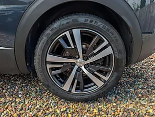 Used 2018 Peugeot 3008 Allure Grey - Interior and Exterior details 14
