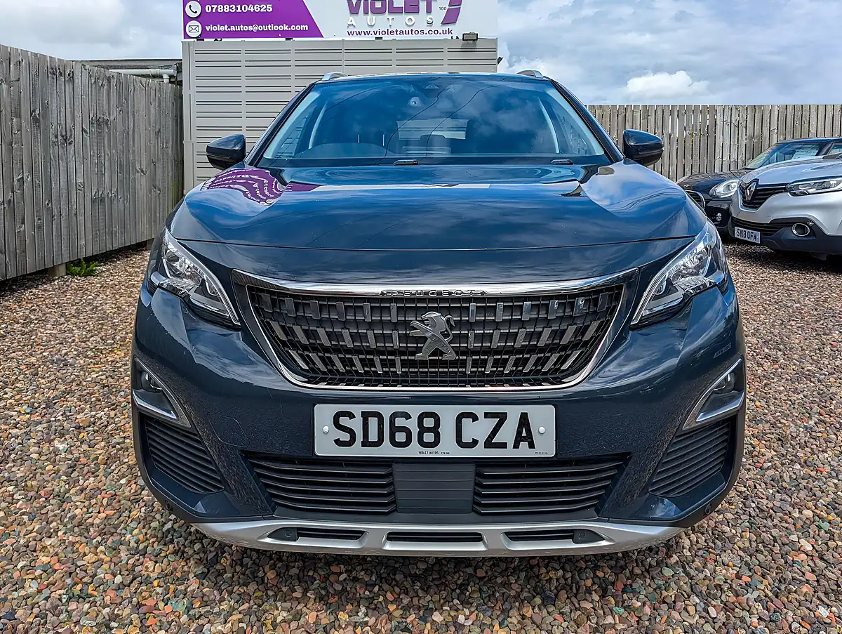 Used 2018 Peugeot 3008 Allure Grey - Interior and Exterior details 2
