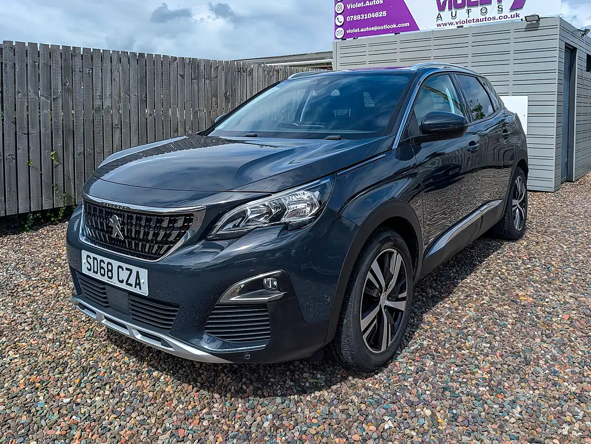 Used 2018 Peugeot 3008 Allure Grey - Interior and Exterior details 3