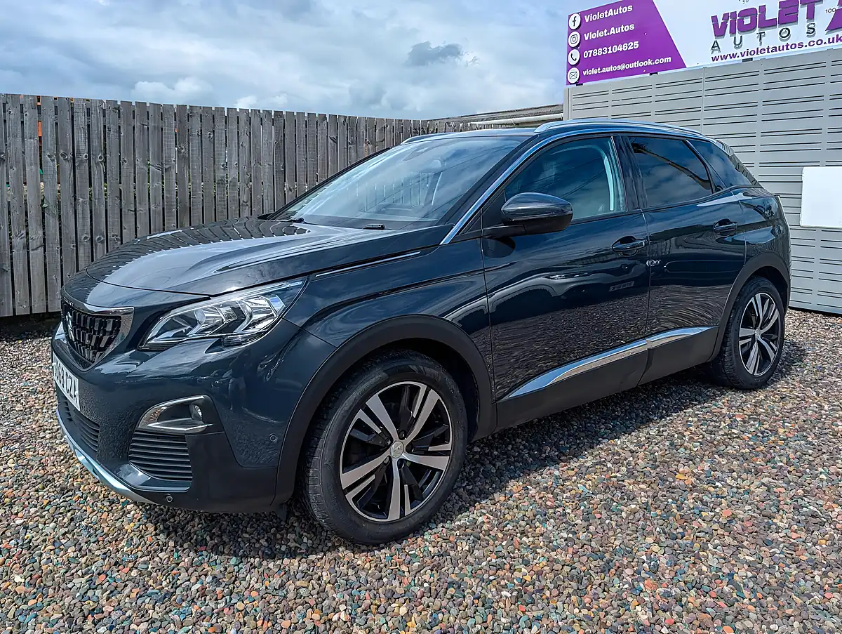 Used 2018 Peugeot 3008 Allure Grey - Interior and Exterior details 8