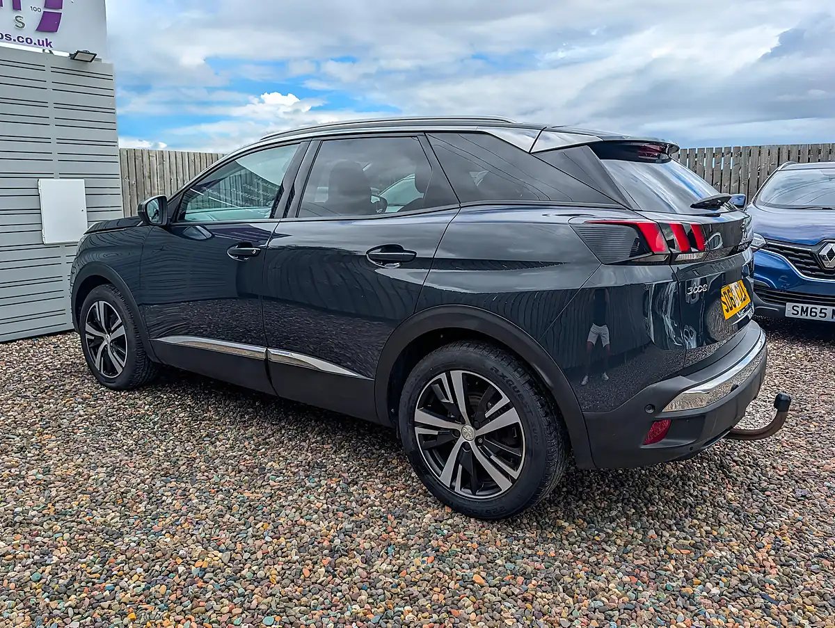 Used 2018 Peugeot 3008 Allure Grey - Interior and Exterior details 9