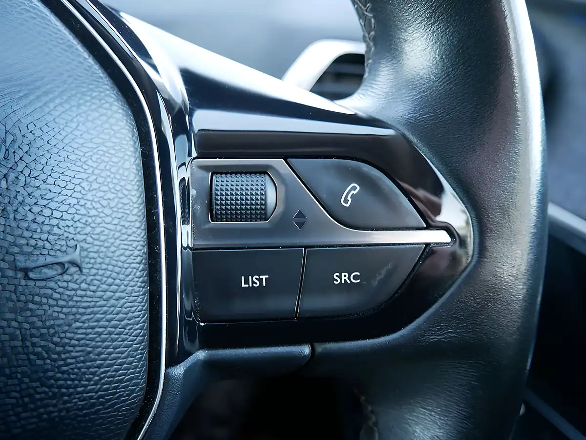 Used 2018 Peugeot 3008 Allure Ultimate Red - Interior and Exterior details 17