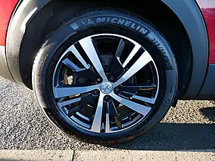 Used 2018 Peugeot 3008 Allure Ultimate Red - Interior and Exterior details 8