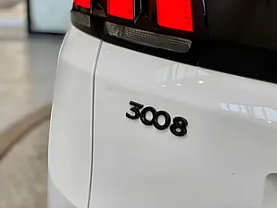 Used 2018 Peugeot 3008 Allure White - Interior and Exterior details 12