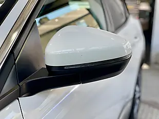 Used 2018 Peugeot 3008 Allure White - Interior and Exterior details 14