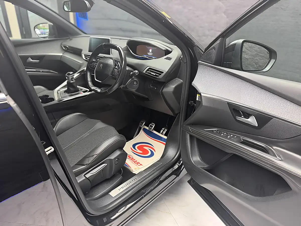 Used 2018 Peugeot 3008 GT Line Black - Interior and Exterior details 11
