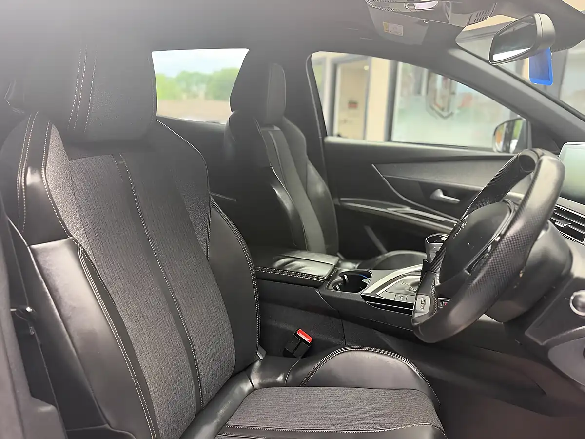 Used 2018 Peugeot 3008 GT Line Black - Interior and Exterior details 12