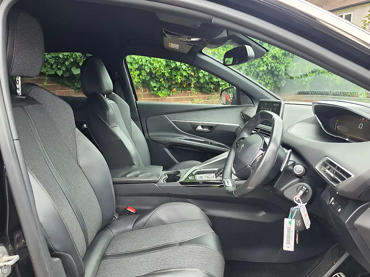 Used 2018 Peugeot 3008 GT Line Black - Interior and Exterior details 11