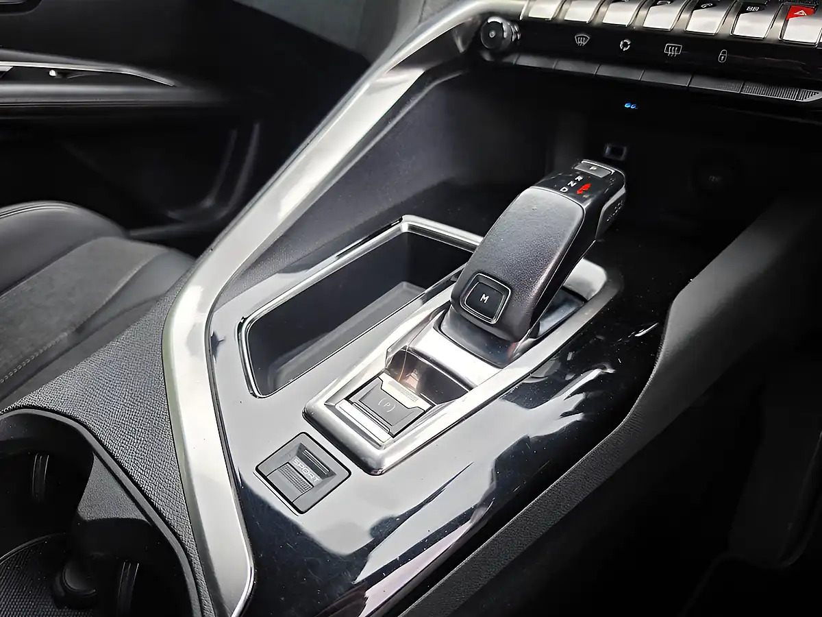 Used 2018 Peugeot 3008 GT Line Black - Interior and Exterior details 18