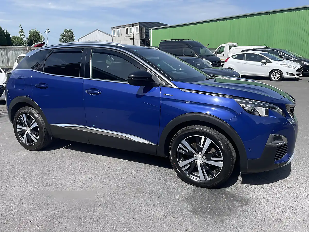 Used 2018 Peugeot 3008 GT Line Blue - Interior and Exterior details 8