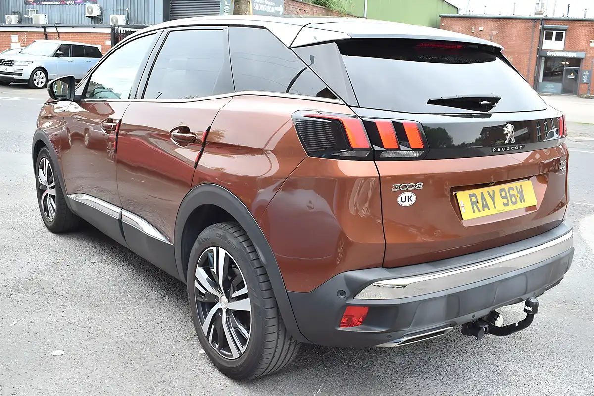 Used 2018 Peugeot 3008 GT Line Bronze - Interior and Exterior details 12