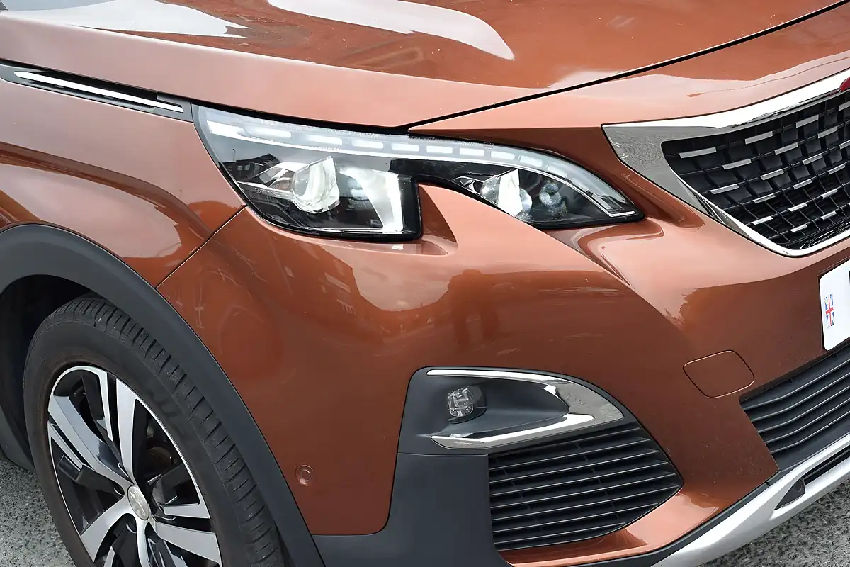 Used 2018 Peugeot 3008 GT Line Bronze - Interior and Exterior details 17