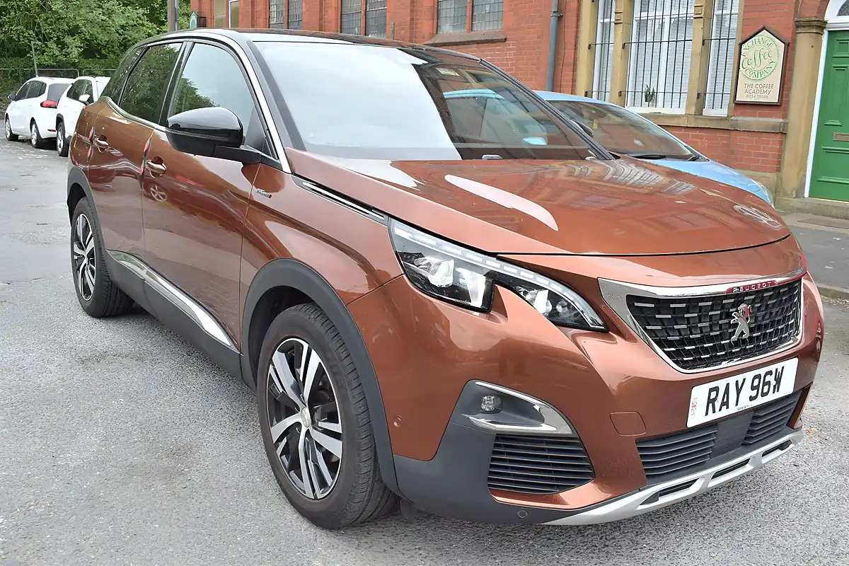 Used 2018 Peugeot 3008 GT Line Bronze - Interior and Exterior details 2