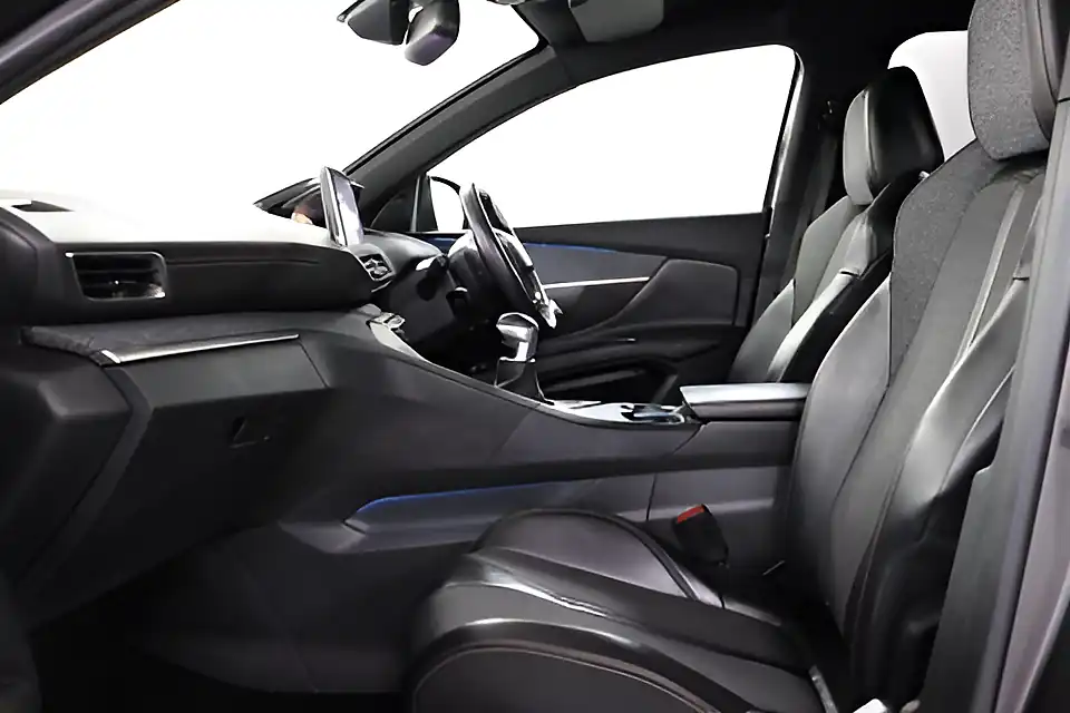 Used 2018 Peugeot 3008 GT Line Grey - Interior and Exterior details 18