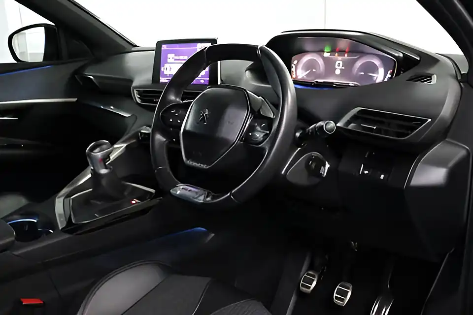 Used 2018 Peugeot 3008 GT Line Grey - Interior and Exterior details 3