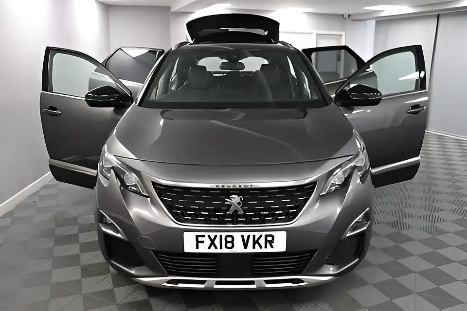 Used 2018 Peugeot 3008 GT Line Grey - Interior and Exterior details 5