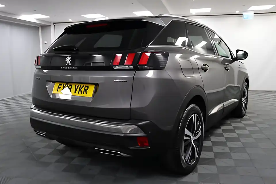 Used 2018 Peugeot 3008 GT Line Grey - Interior and Exterior details 8
