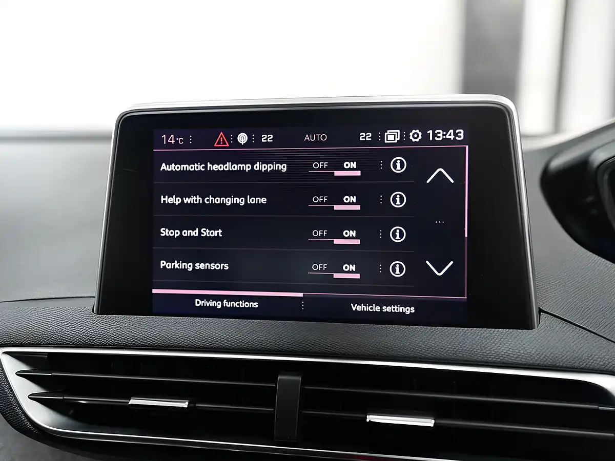 Used 2018 Peugeot 3008 GT Line Nera Black - Interior and Exterior details 16
