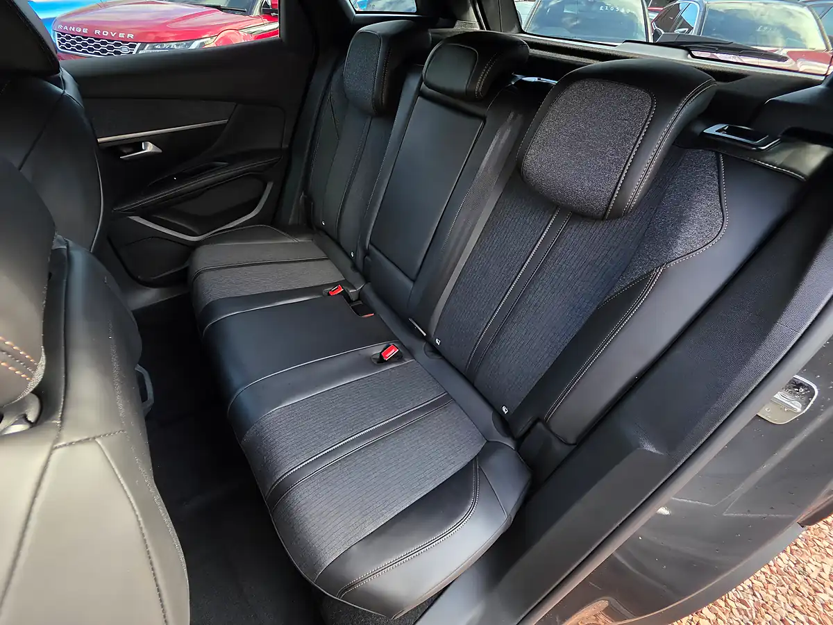 Used 2018 Peugeot 3008 GT Line Nimbus Grey Metallic - Interior and Exterior details 12