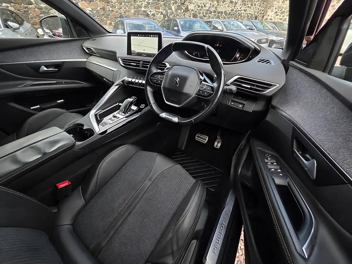 Used 2018 Peugeot 3008 GT Line Nimbus Grey Metallic - Interior and Exterior details 8