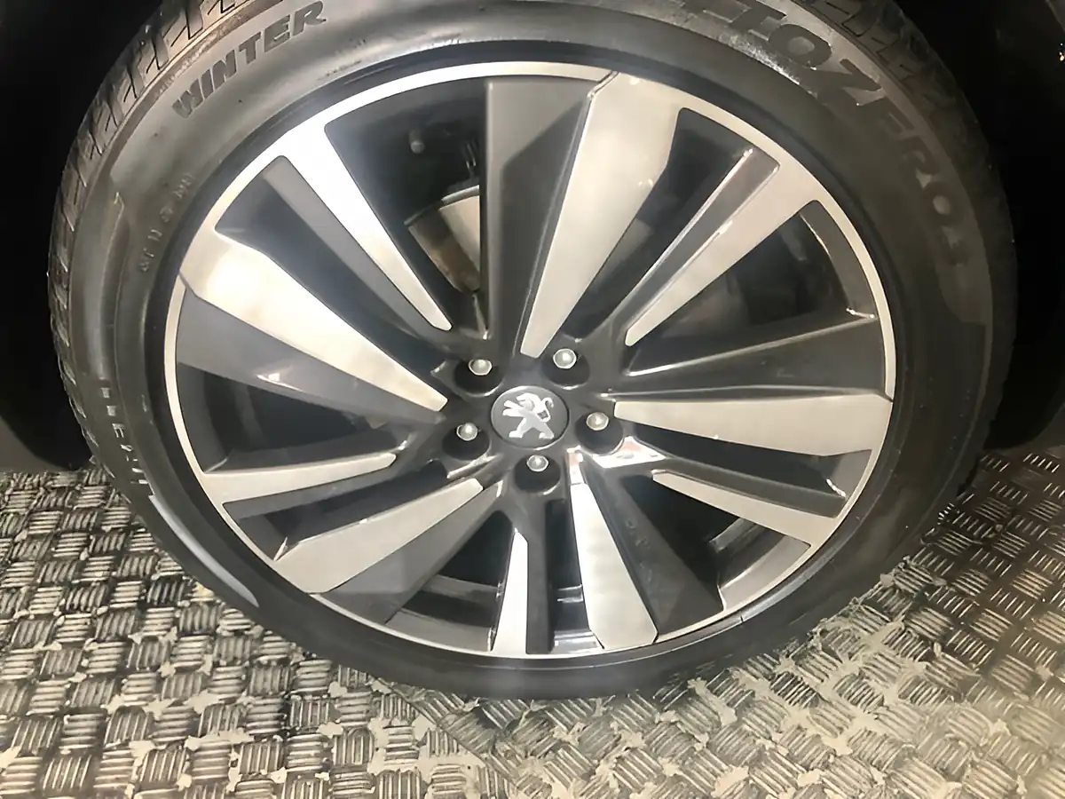 Used 2018 Peugeot 3008 GT Line Premium Black - Interior and Exterior details 16