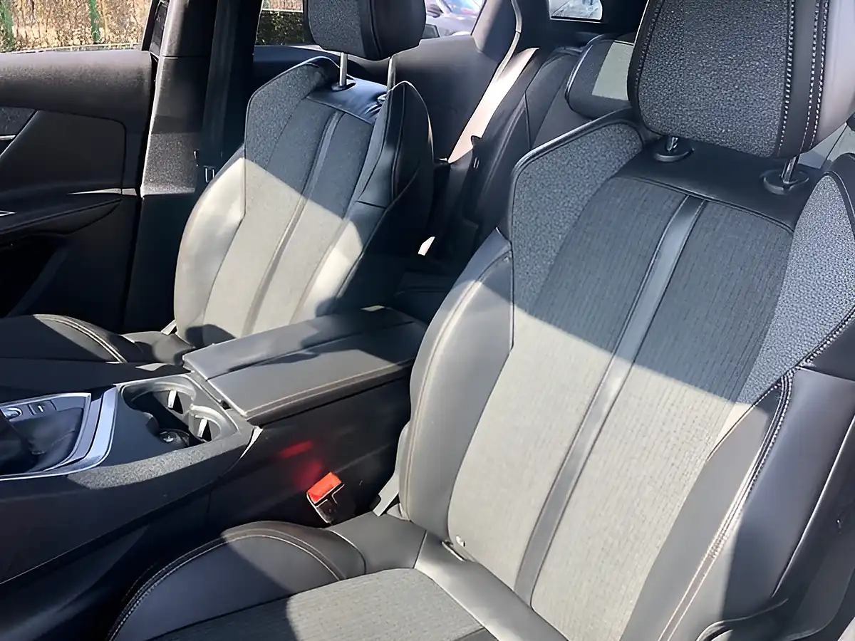 Used 2018 Peugeot 3008 GT Line Premium Black - Interior and Exterior details 6