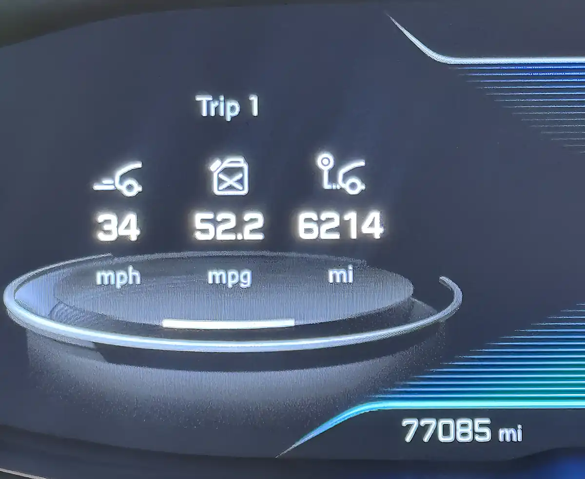 Used 2018 Peugeot 3008 GT Line Premium Bronze - Interior and Exterior details 19