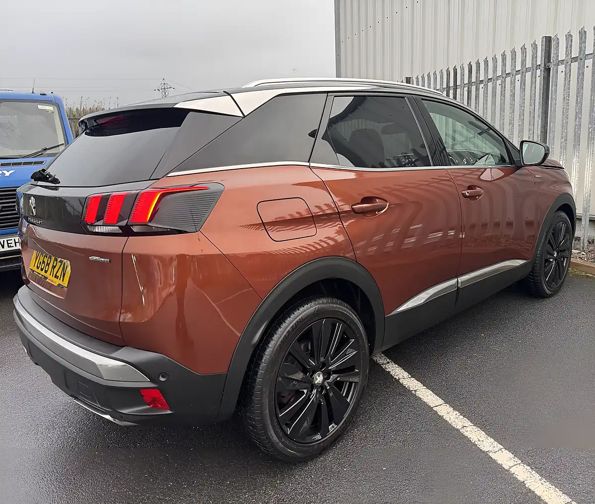 Used 2018 Peugeot 3008 GT Line Premium Bronze - Interior and Exterior details 5