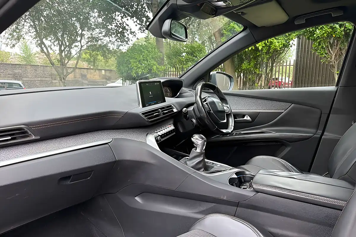 Used 2018 Peugeot 3008 GT Line Premium Grey - Interior and Exterior details 11