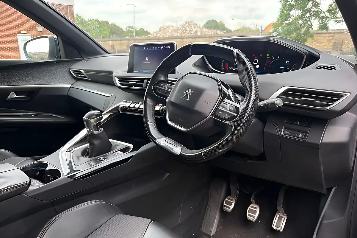 Used 2018 Peugeot 3008 GT Line Premium Grey - Interior and Exterior details 12