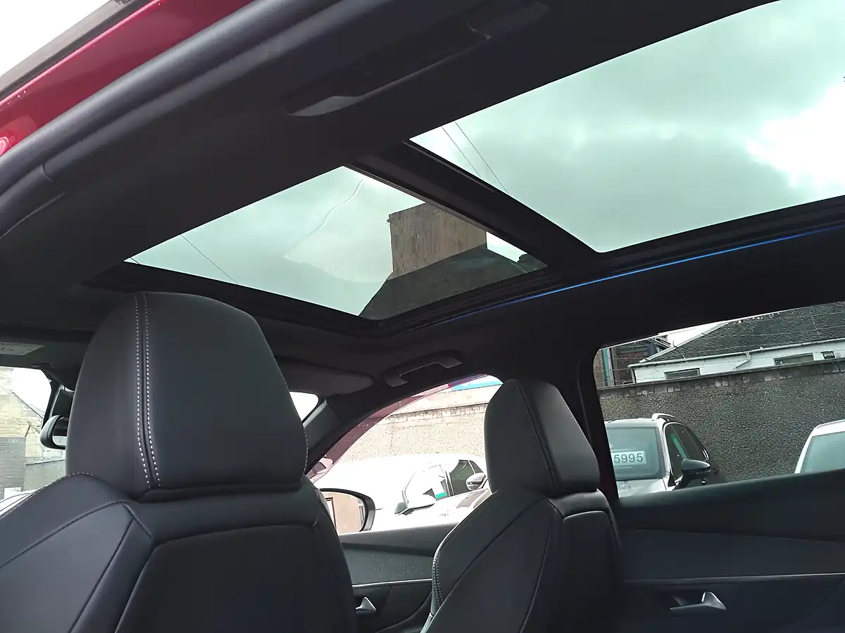 Used 2018 Peugeot 3008 GT Line Premium Red - Interior and Exterior details 13