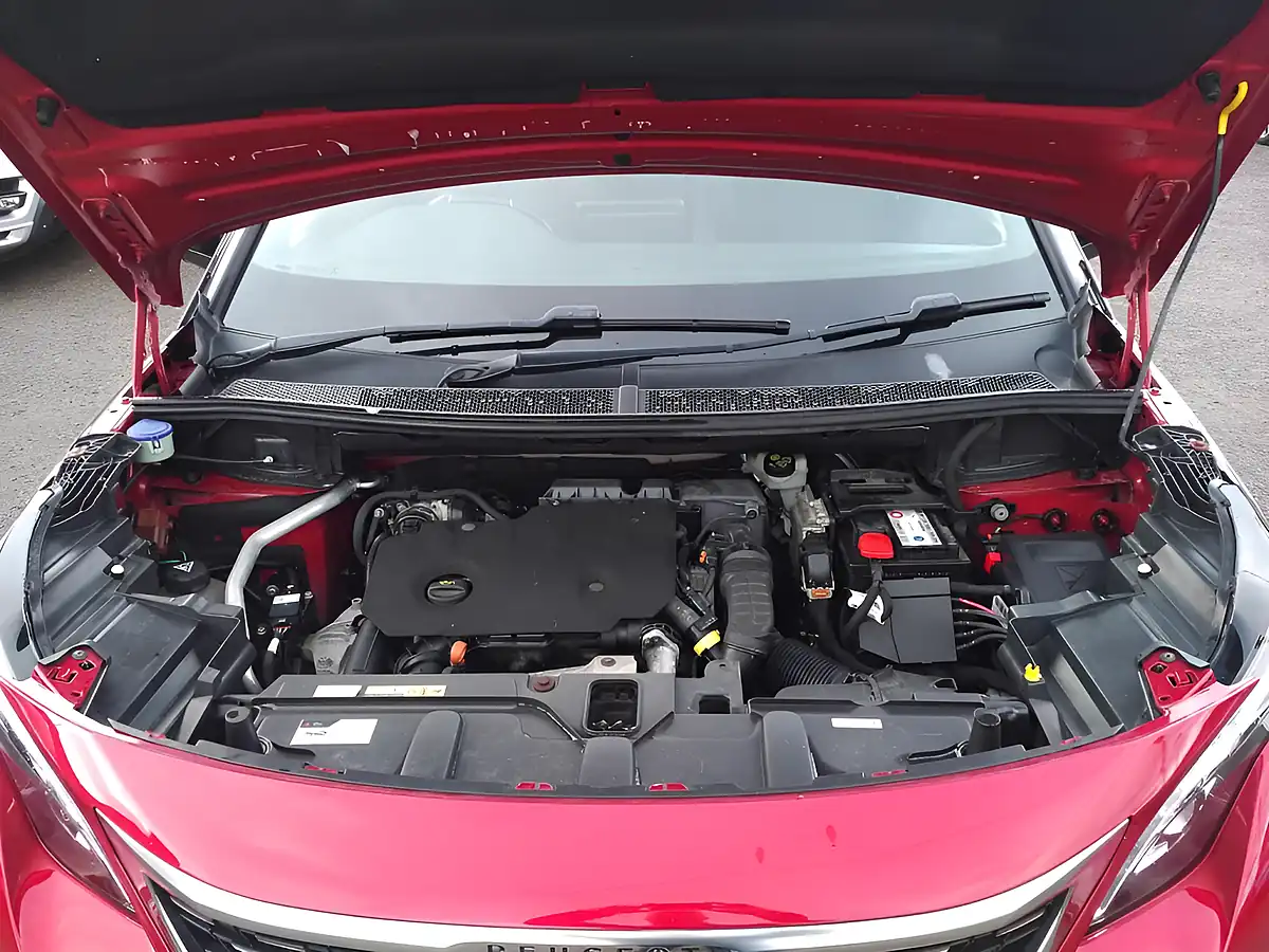 Used 2018 Peugeot 3008 GT Line Premium Red - Interior and Exterior details 14