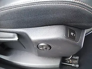 Used 2018 Peugeot 3008 GT Line Premium Red - Interior and Exterior details 15