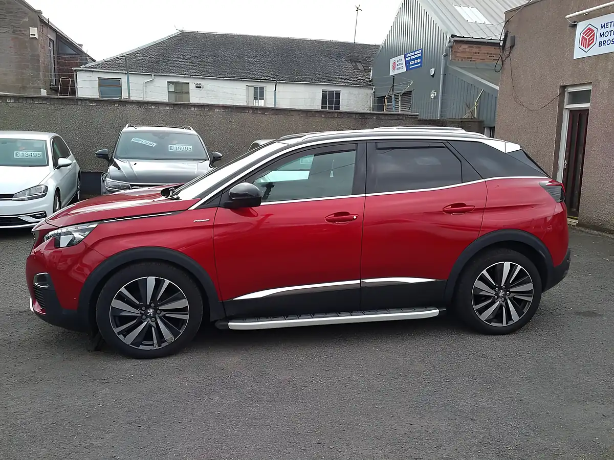 Used 2018 Peugeot 3008 GT Line Premium Red - Interior and Exterior details 3