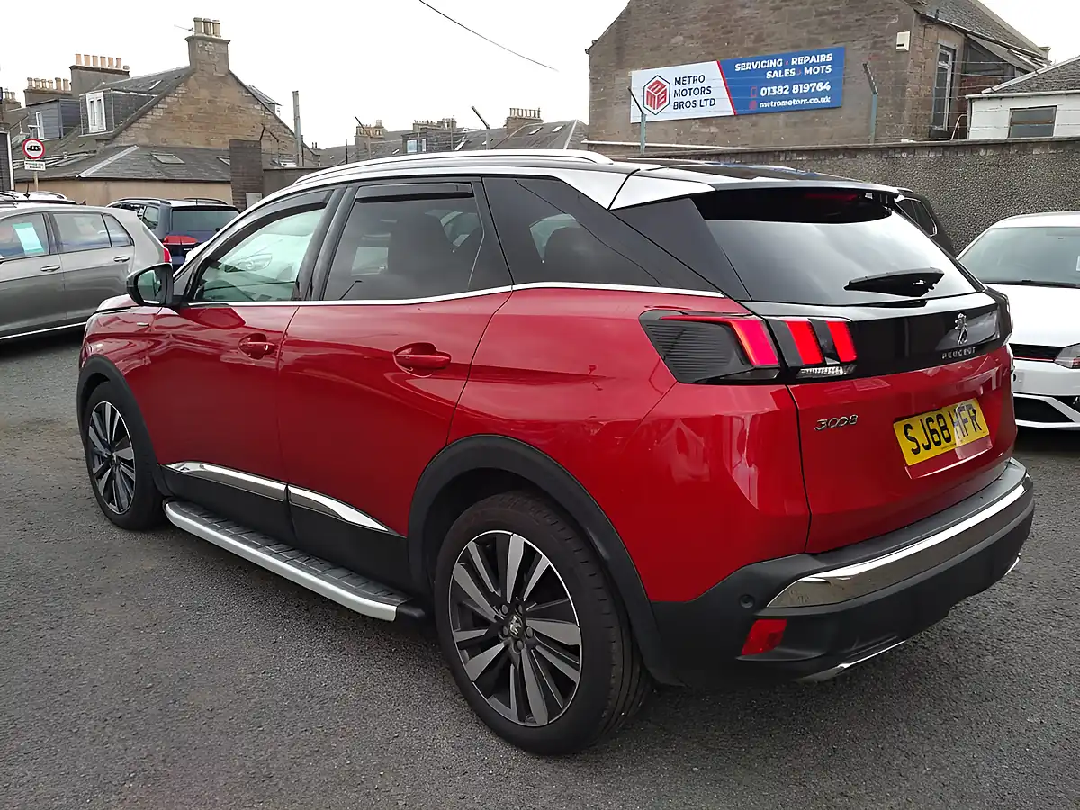 Used 2018 Peugeot 3008 GT Line Premium Red - Interior and Exterior details 5