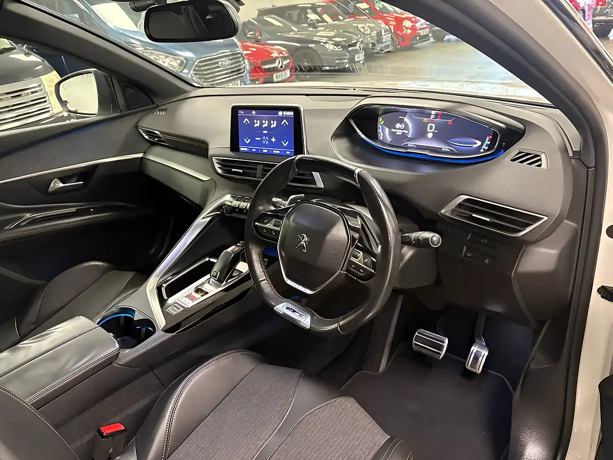 Used 2018 Peugeot 3008 GT Line Premium White - Interior and Exterior details 16