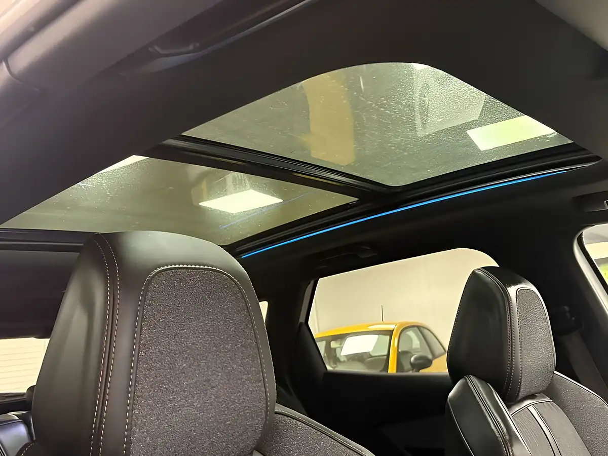 Used 2018 Peugeot 3008 GT Line Premium White - Interior and Exterior details 3
