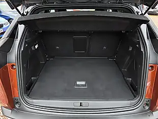 Used 2018 Peugeot 3008 GT Line Sunset Copper Metallic - Interior and Exterior details 13